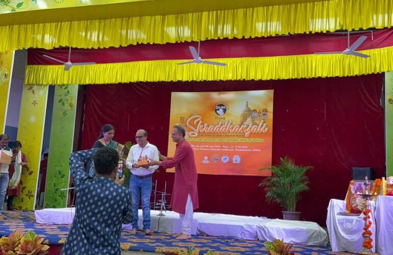 Shreyas Webmedia Solutions Honored at Shradhanjali Indian Classical Music Event